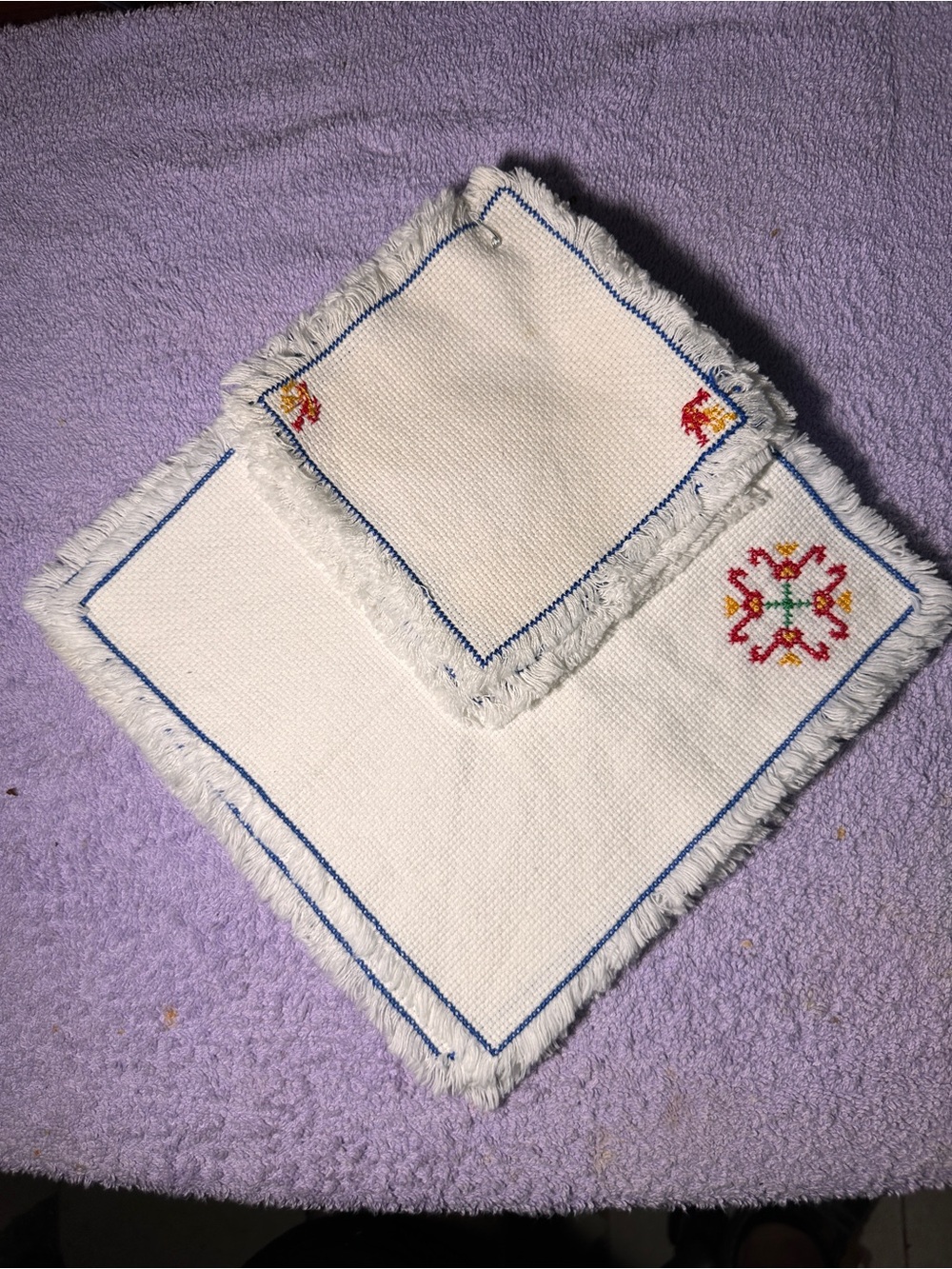 Vintage Handmade Cross Stitch Linens Set Fringed Folk Art Tablecloth Napkins 4